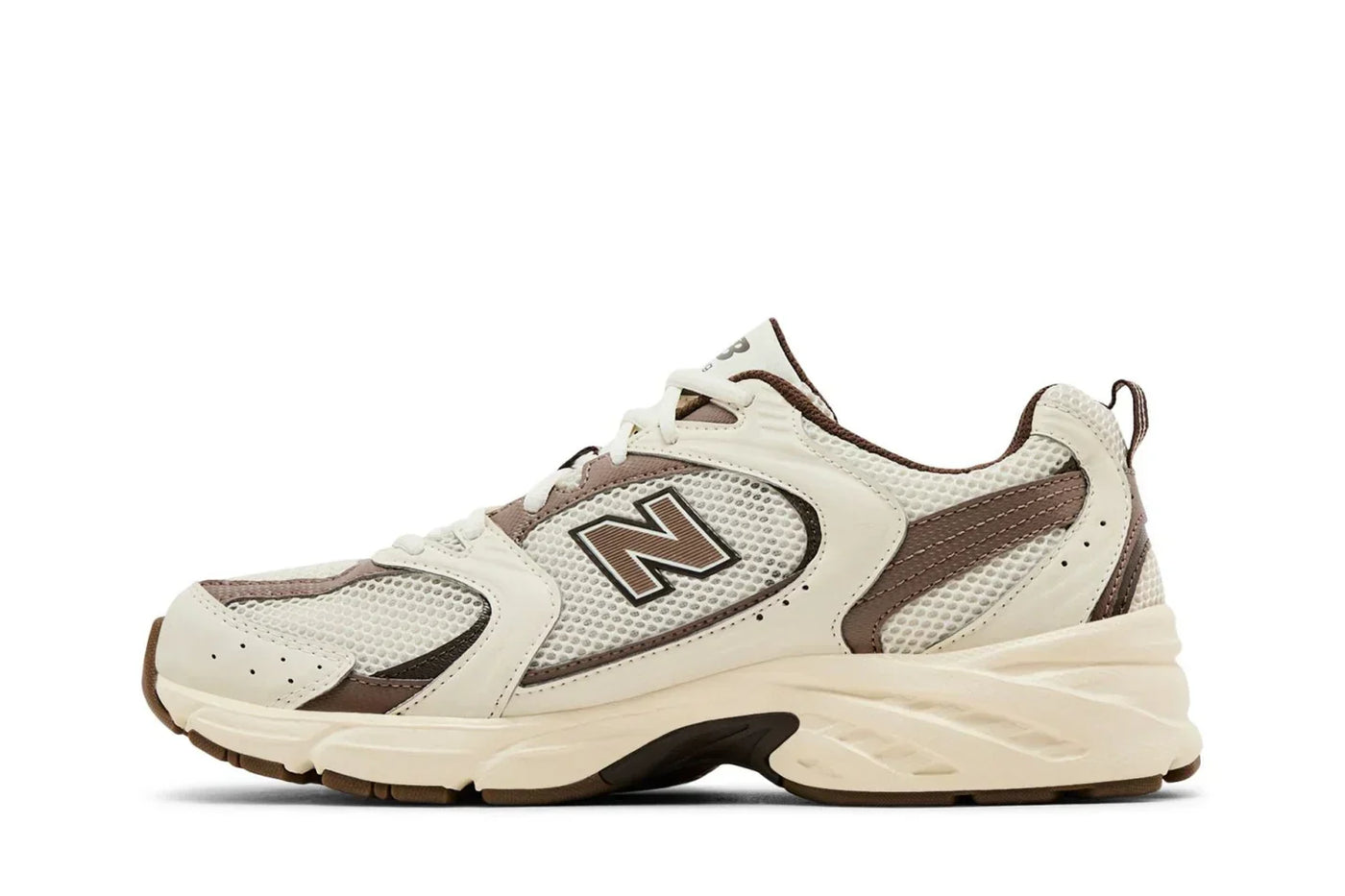 Tênis New Balance 530 Turtledove Mushroom Mesh Bege detalhe do material