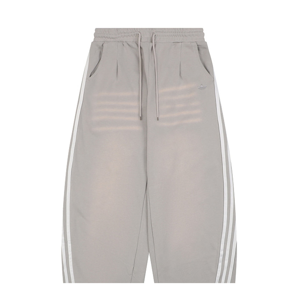 Calça Adidas Originals Trefoil Cinza-Claro - vista frontal aproximada