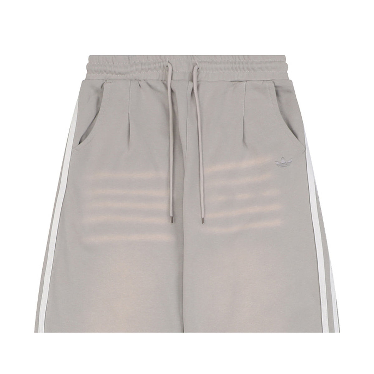Calça Adidas Originals Trefoil Cinza-Claro - detalhe do cós e bolsos