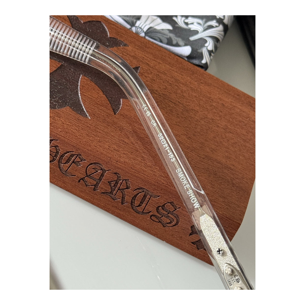 Óculos Chrome Hearts Smoke Show Transparente - detalhe interno da haste