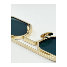 Óculos de Sol Chrome Hearts Rump - detalhe da armação dourada com lente verde