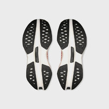 On Running Cloudboom Max - White / Reef