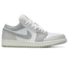 Tênis – Air Jordan 1 Low PRM Berlin Grey Elephant Print
