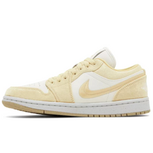Air Jordan 1 Low SE – Team Gold