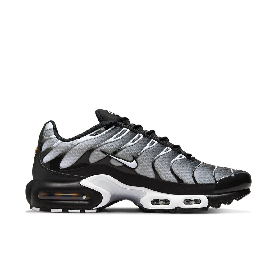 Nike Air Max Plus TN Black Metallic - lateral