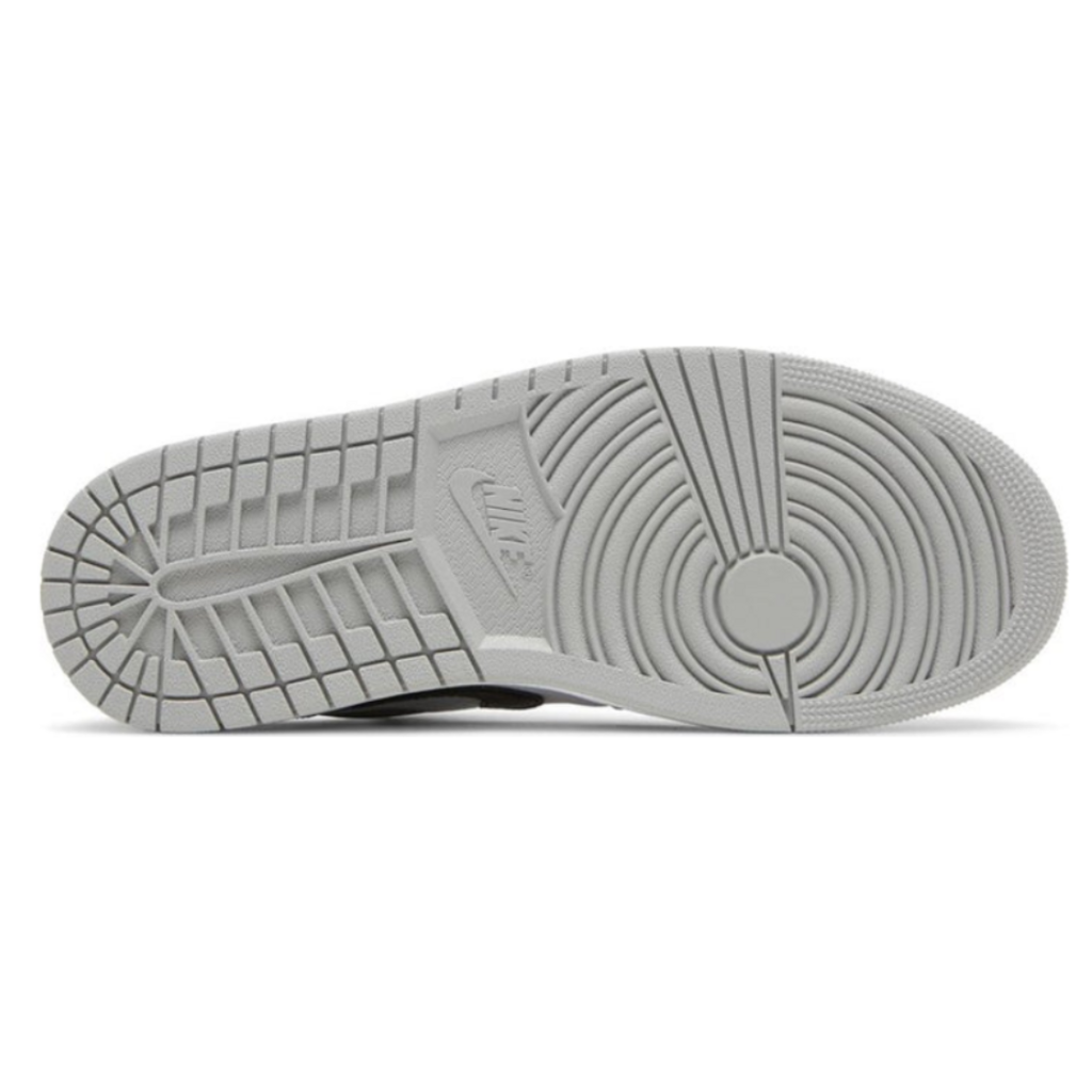 Tênis – Air Jordan 1 Low Shadow Toe