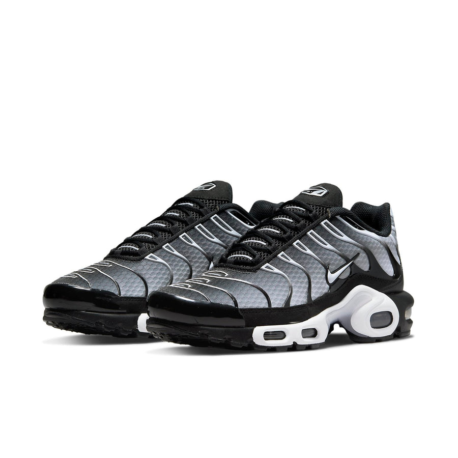 Nike Air Max Plus TN Black Metallic - traseira