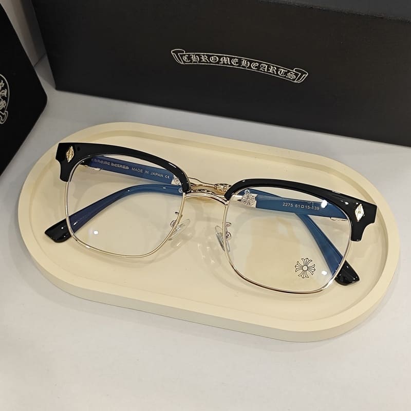 Chrome Hearts CH Black Gold - segundo ângulo 1:1 fundo branco