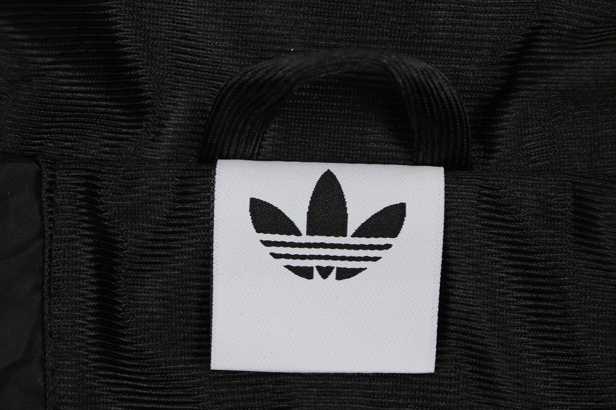 Jaqueta Adidas Originals 03 Gothic Black Silver - detalhe de construção