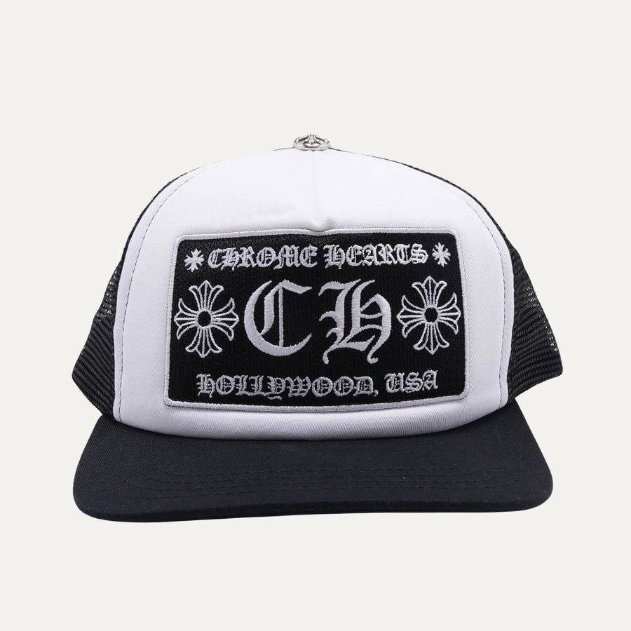 Chrome Hearts CH Hollywood Trucker Black White - frente em fundo branco