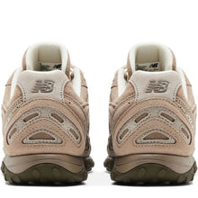 New Balance 204L – Mushroom Arid Stone