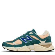 Tênis – New Balance 9060 'New Spruce Peach Blossom'
