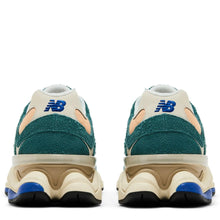 Tênis – New Balance 9060 'New Spruce Peach Blossom'