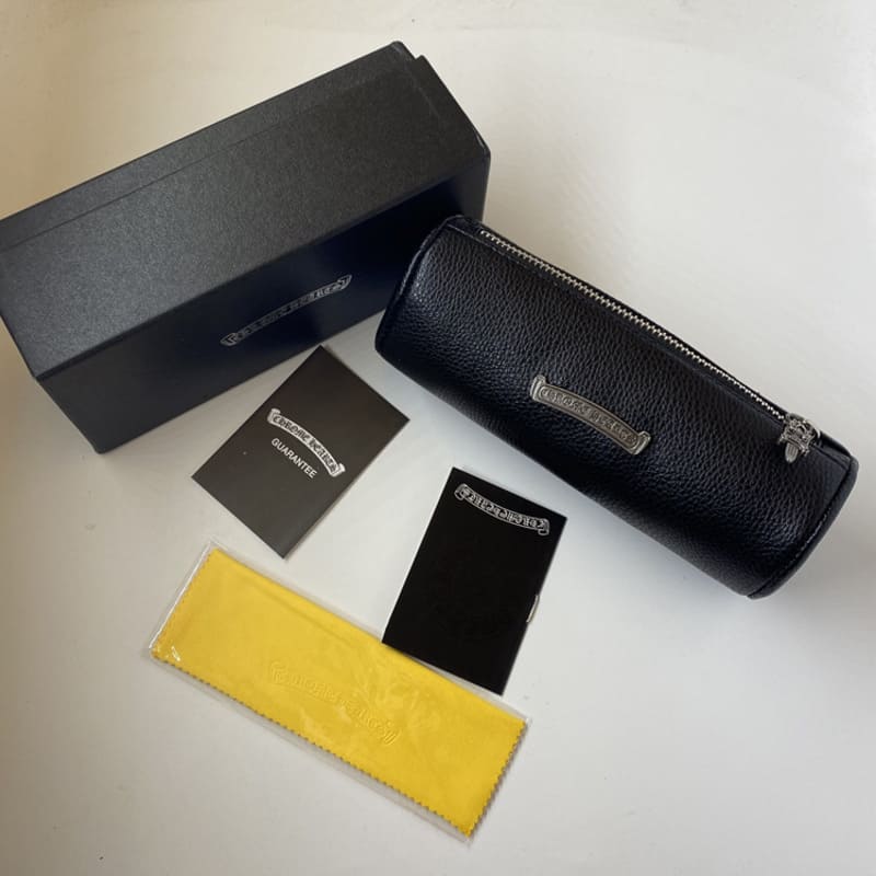 Óculos de Sol Chrome Hearts Cross Preto/Dourado - imagem 2
