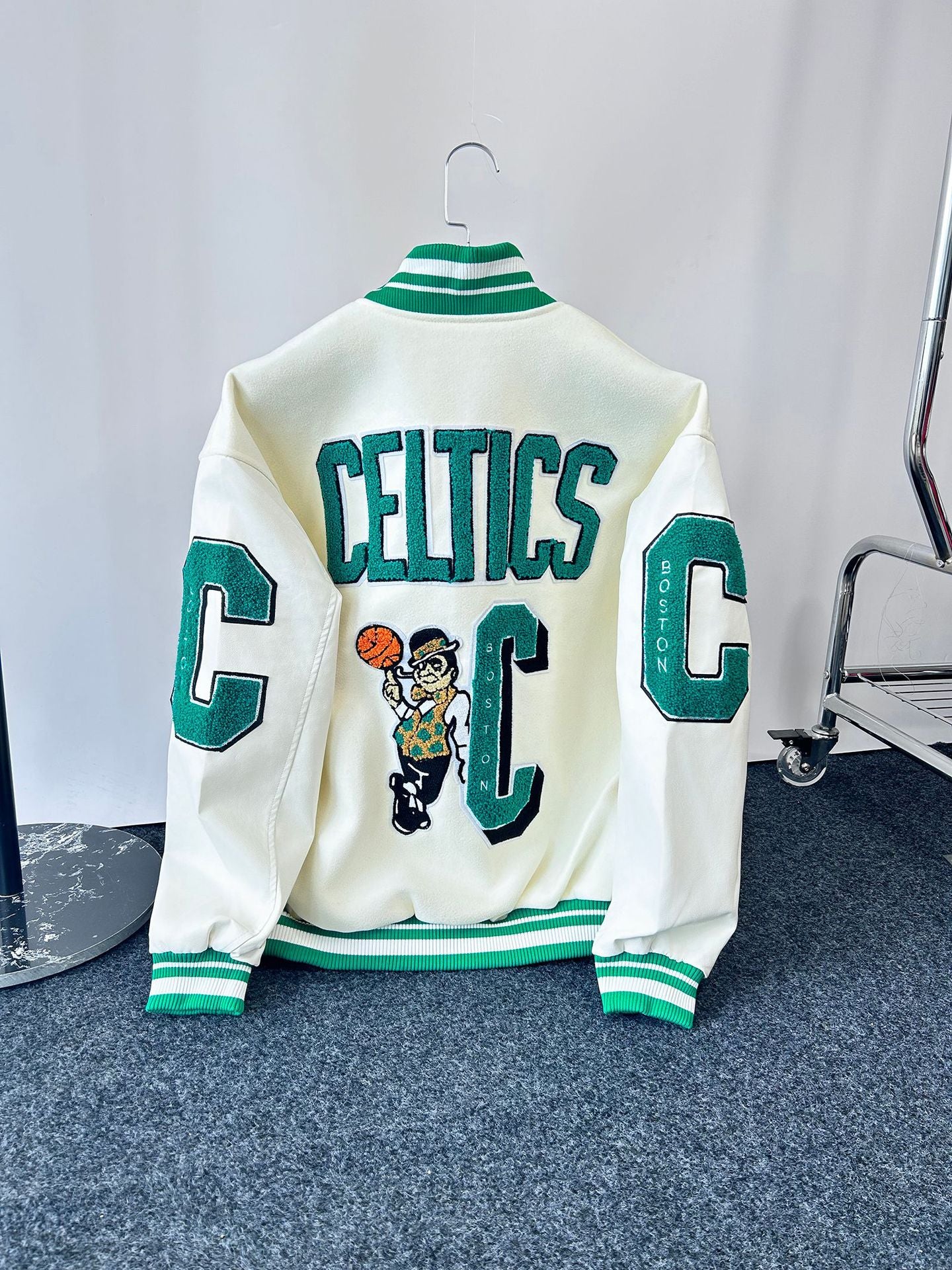 Jaqueta College Boston Celtics | Estilo Varsity Oversized
