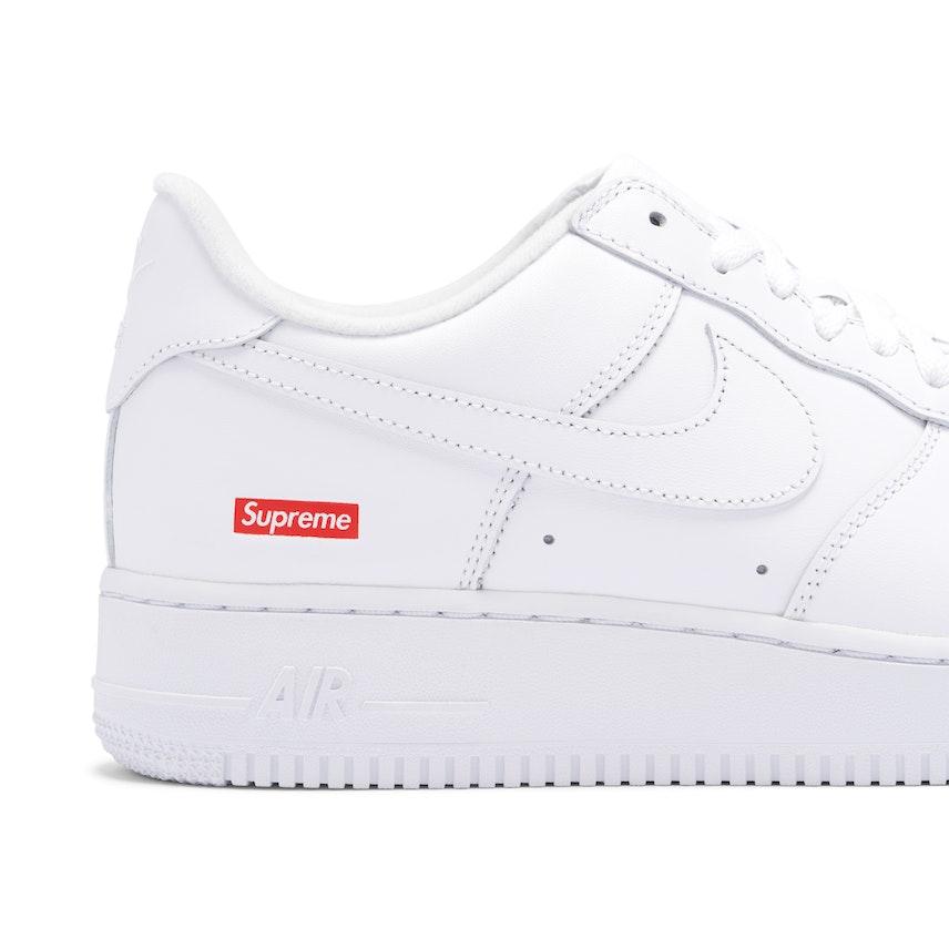 Nike Air Force 1 Low x Supreme — White