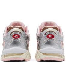 Tênis – VANDYTHEPINK x atmos x ASICS GEL-NIMBUS 10.1 'Strawberry'