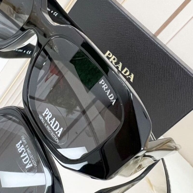 Óculos de Sol Prada PR 17WS Preto - imagem 3