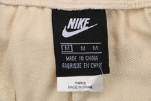 Shorts Nike Bordado — Bege/Verde