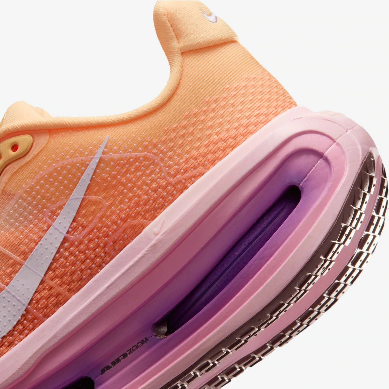 Nike Vomero 18 Peach Cream Fuchsia Dream – sola