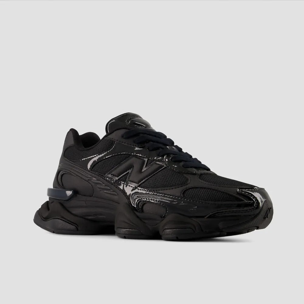New Balance 9060R All Black – lateral direita perfil