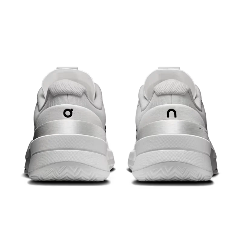 On The Roger Pro 2 White Black – traseira par