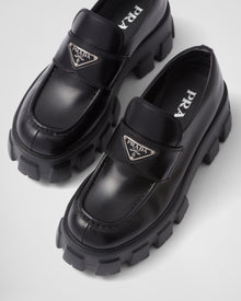 Prada Monolith Loafer Preto