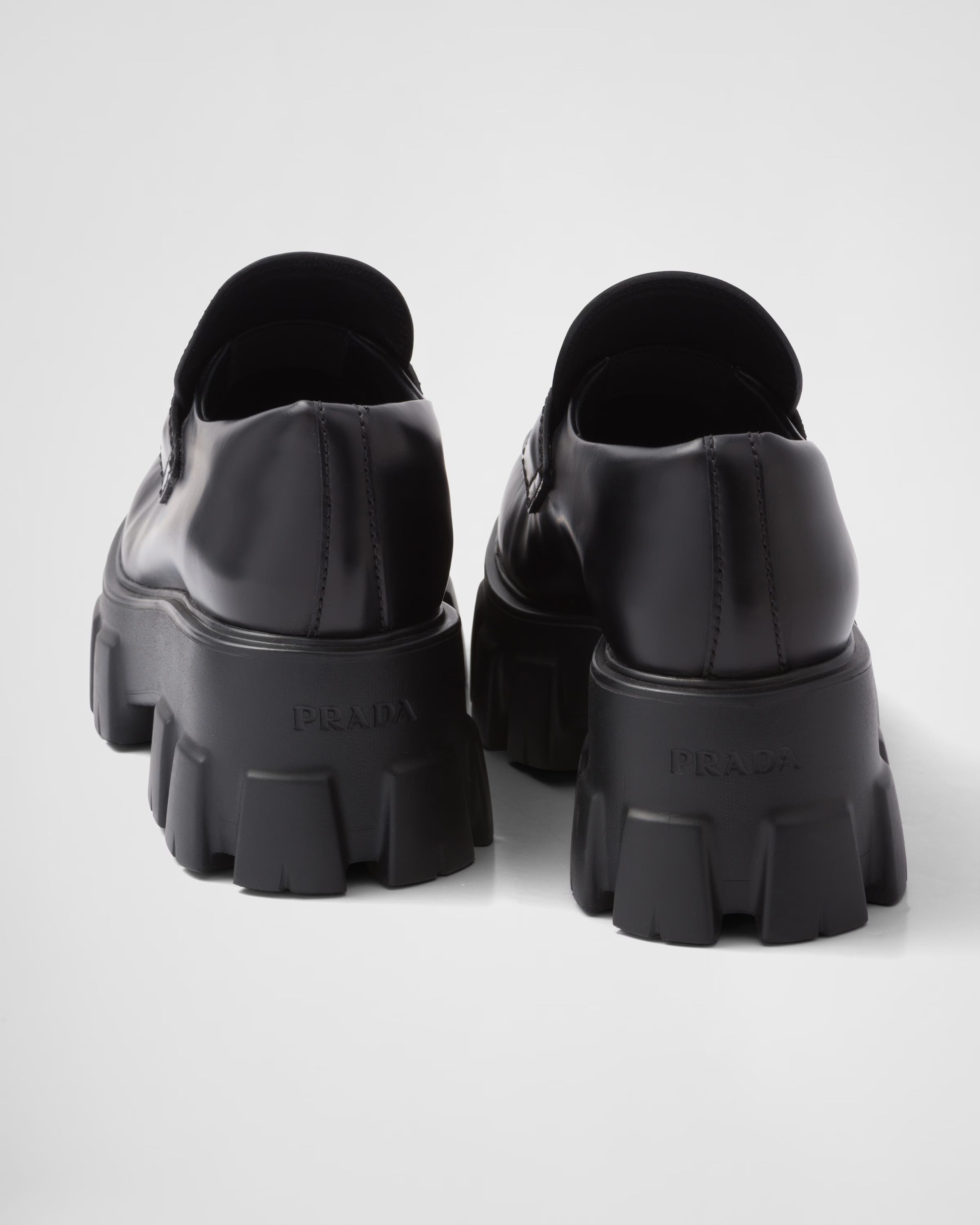 Prada Monolith Loafer Preto