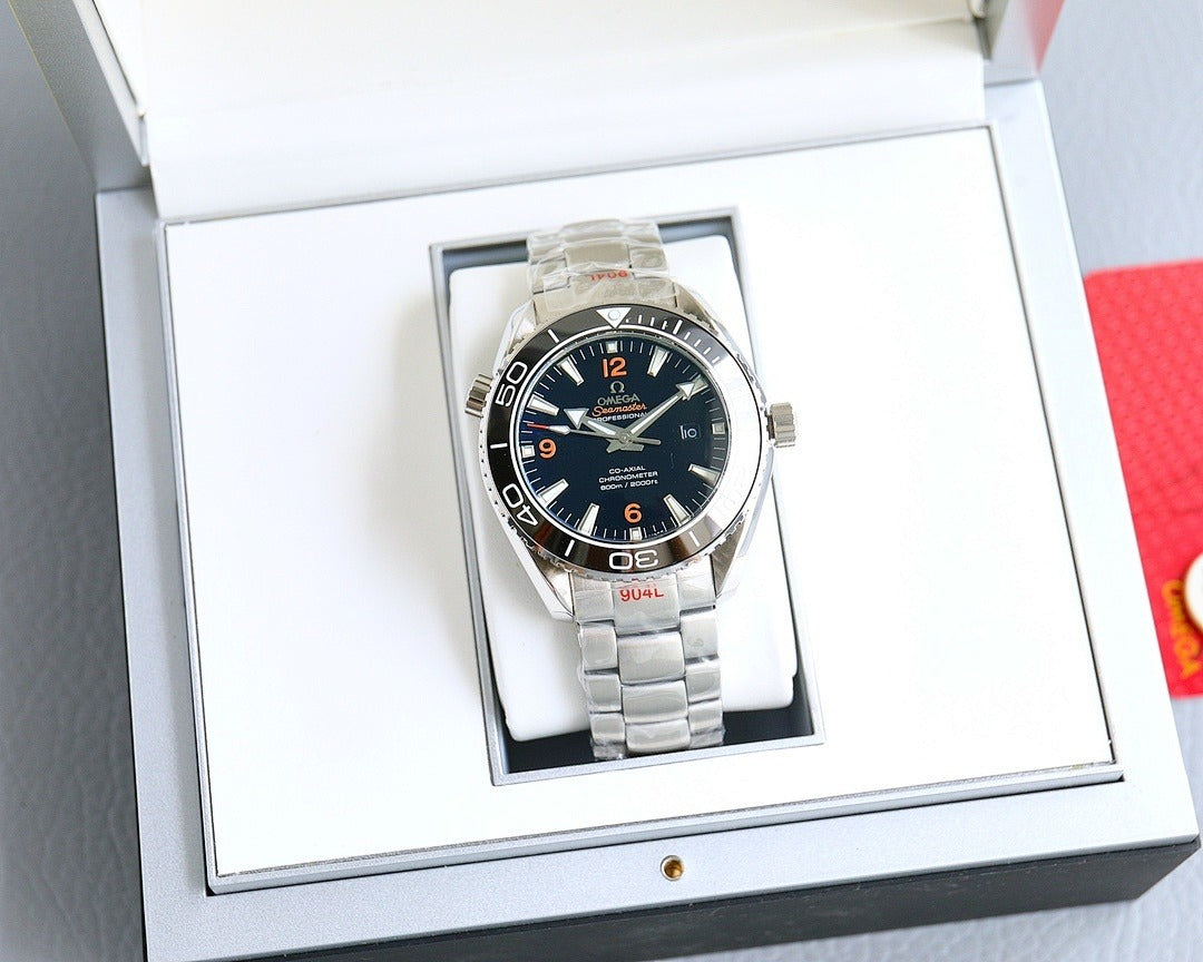 Omega Seamaster Planet Ocean Deep Black - Na caixa original