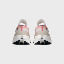On Running Cloudboom Max - White / Pearl