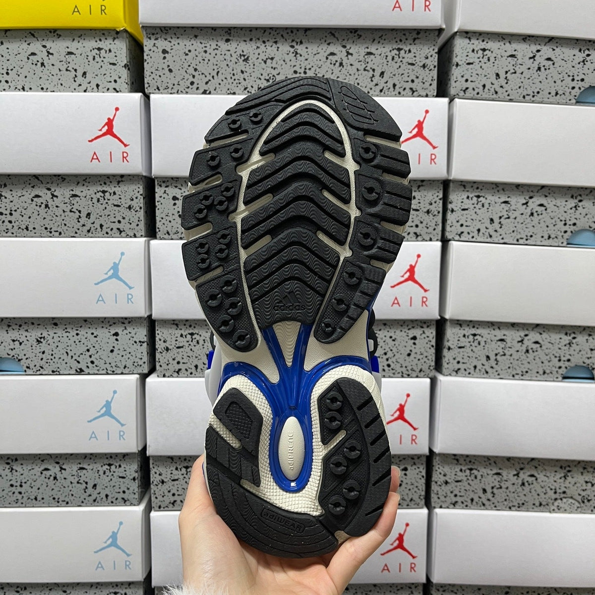 adidas x Pharrell Williams Adistar Jellyfish Royal Blue - foto 11