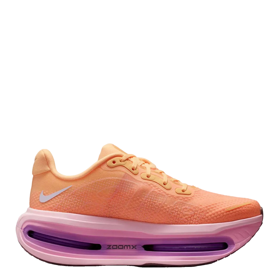 Nike Vomero 18 – Peach Cream/Fuchsia Dream — capa de card KOA