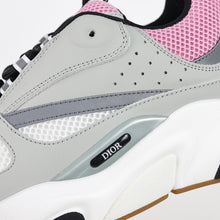 Dior B22 Cinza e Rosa — detalhe lateral e logo