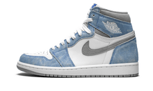 Air Jordan 1 Retro High "Hyper Royal"