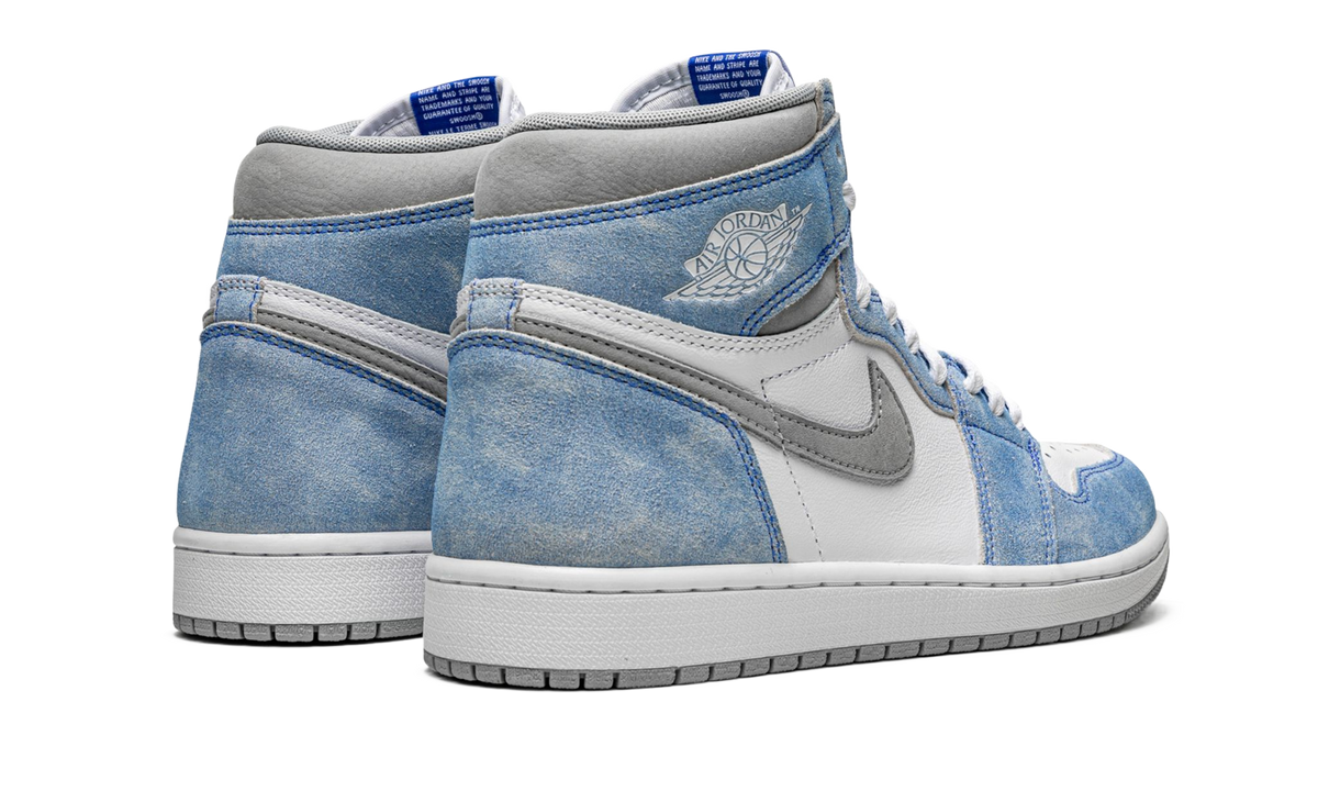 Air Jordan 1 Retro High "Hyper Royal"