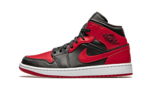 Air Jordan 1 Mid "Banned"