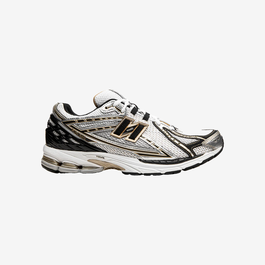 New Balance 1906R "Metallic Gold" Dourado — imagem de card KOA