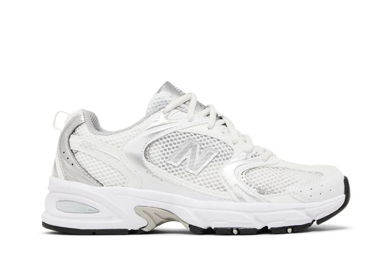 Tênis New Balance 530 Silver White Branco detalhe lateral