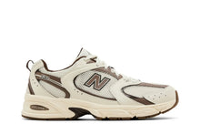 Tênis New Balance 530 Turtledove Mushroom Mesh Bege detalhe frontal