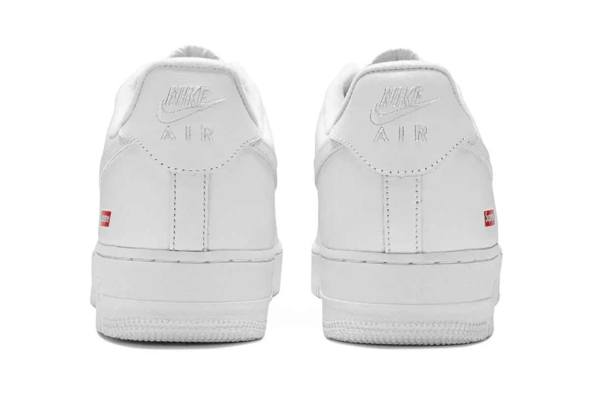 Tênis Nike Air Force 1 Low x Supreme White Branco detalhe do solado