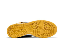 Tênis Nike Dunk High x Wu Tang Clan Black and Pollen Amarelo vista traseira